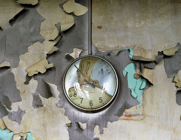 melted-clock